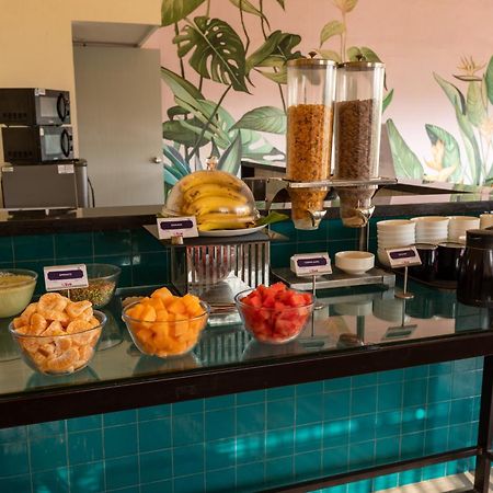 העיר בנגלור Olive Hotel Indiranagar 100Ft Road By Embassy Group מראה חיצוני תמונה
