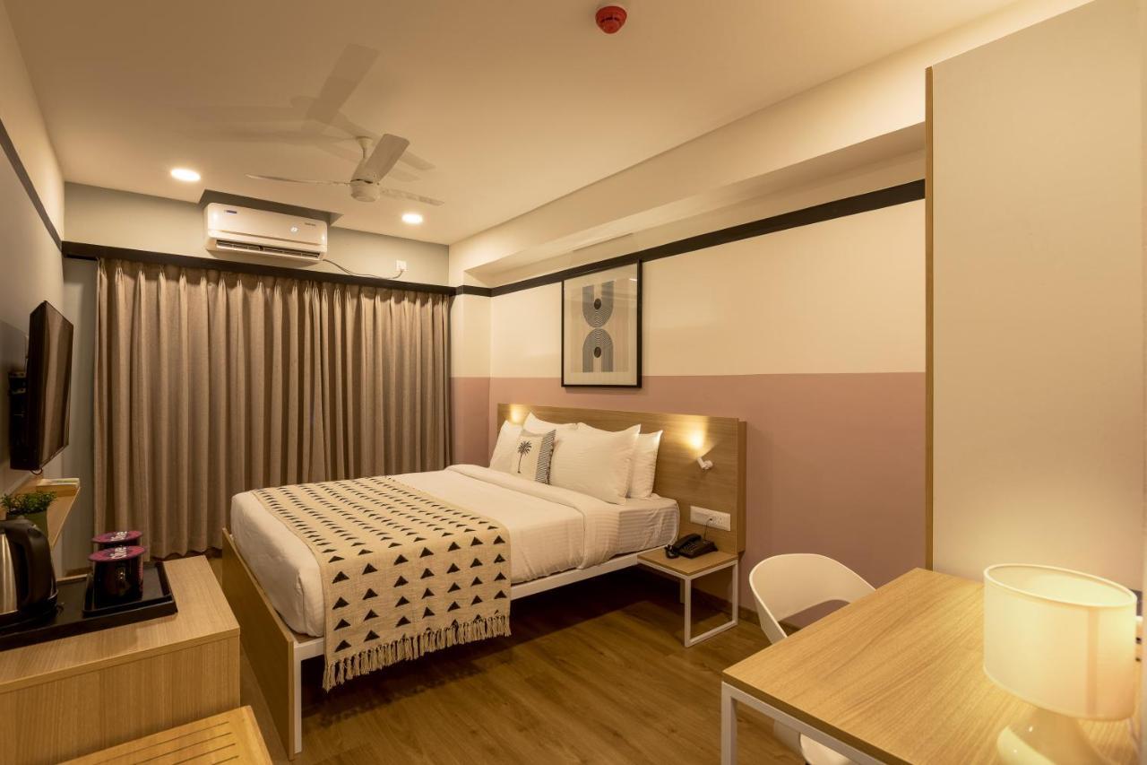 העיר בנגלור Olive Hotel Indiranagar 100Ft Road By Embassy Group מראה חיצוני תמונה